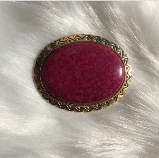 FREE with $29 Purchase. Big Chunky Oval Red Gemstone with Gold Trim Brooch Pin Vintage Style