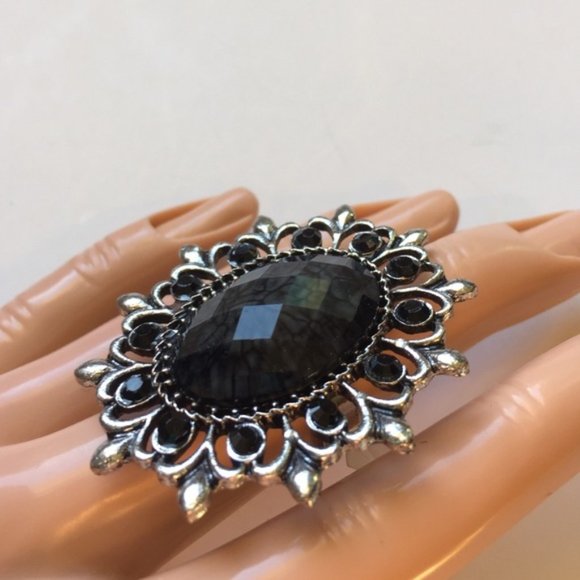 Brand-new adjustable cocktail ring black color with big black oval Gem. Women's fashion jewelry - Findsbyjune.com