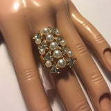 Brand-new adjustable ring with white pearls and gold plated. Women's Ladies Fashion Jewelry - Findsbyjune.com